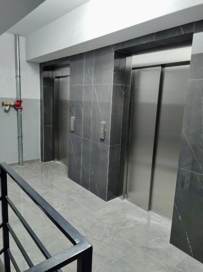 Simona Apartament Iulius Mall ヤシ エクステリア 写真